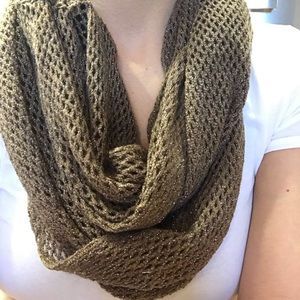 NWT Steve Madden Infinity Scarf